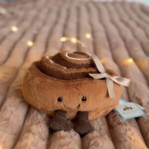 JELLYCAT- Cinnamon Roll 🥐
